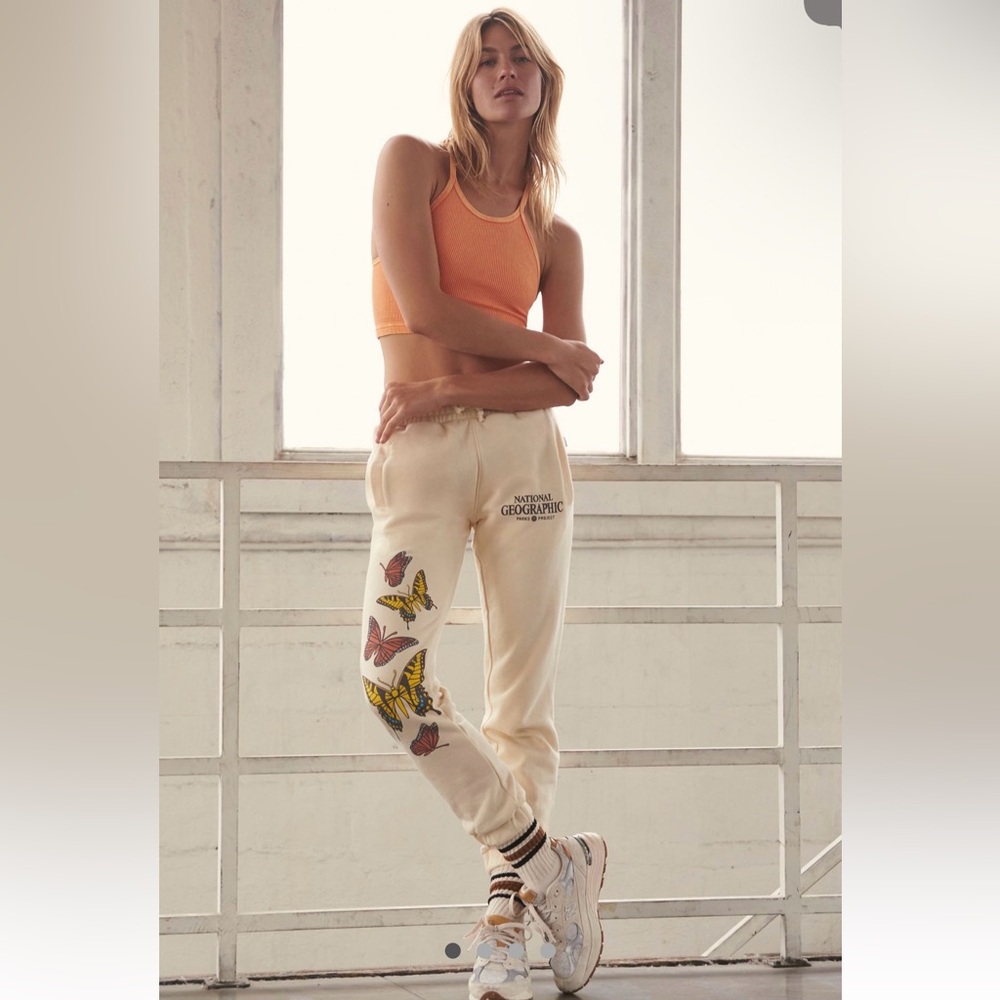 Nat Geo Cream Joggers Butterfly Print
